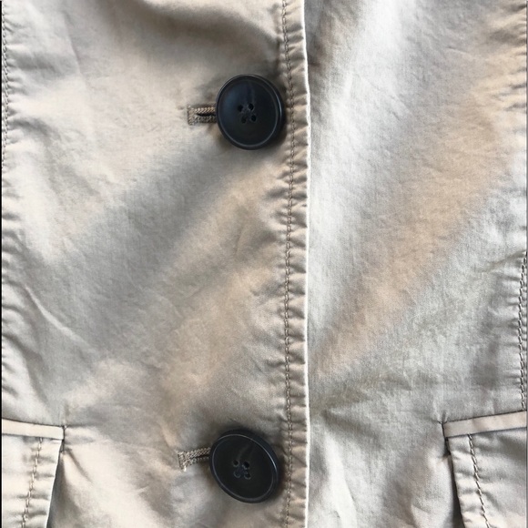 ❤️ Classic GAP Khaki Blazer❤️ - Picture 4 of 5